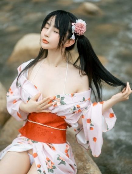 制服av在线_蓝光迅雷电影在线