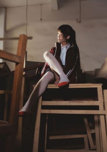 亚噜噜狠久久香蕉人妖_4K韩国电影在线观看