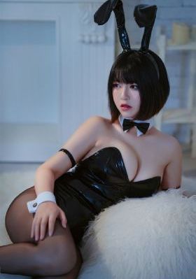 乳女教師的誘惑JULIA中文_BD高清完整电影